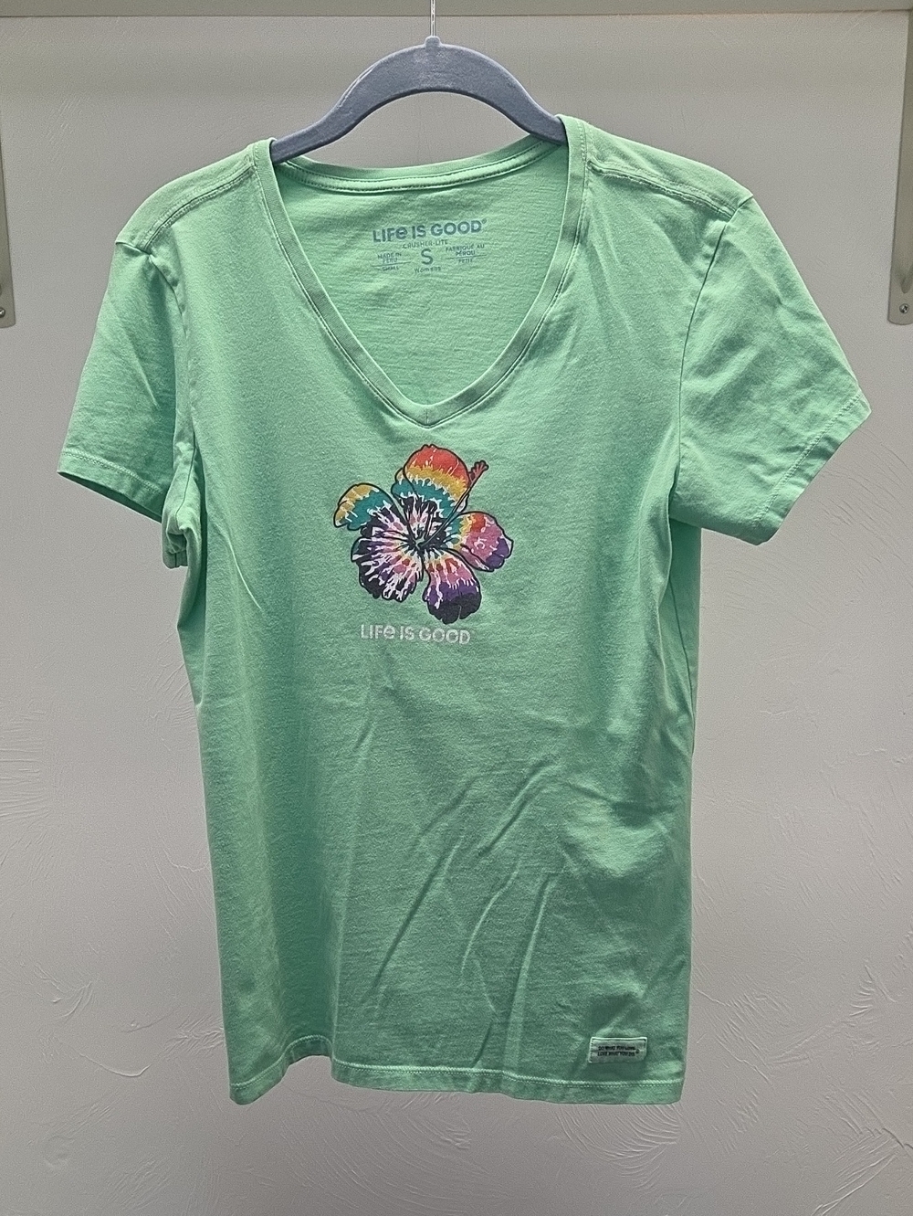 Life Is Good Mint Green V-Neck Tee with Rainbow Hibiscus Graphic Size Small